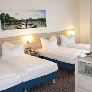 AMBER ECONTEL München: WOHNBEISPIEL – ROOM EXAMPLE